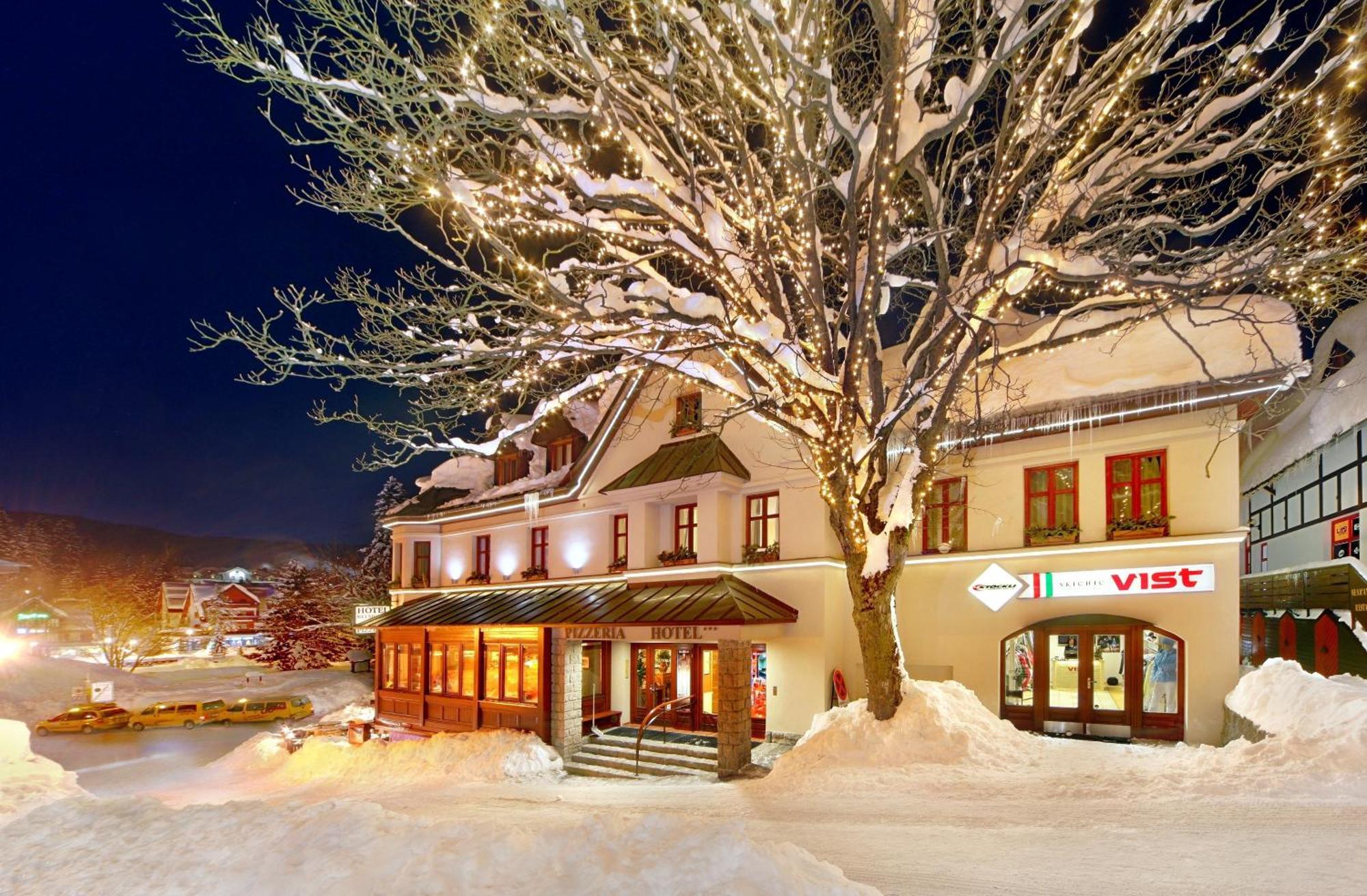 Hotel Pizzeria Belmonte Špindlerŭv Mlýn 外观 照片